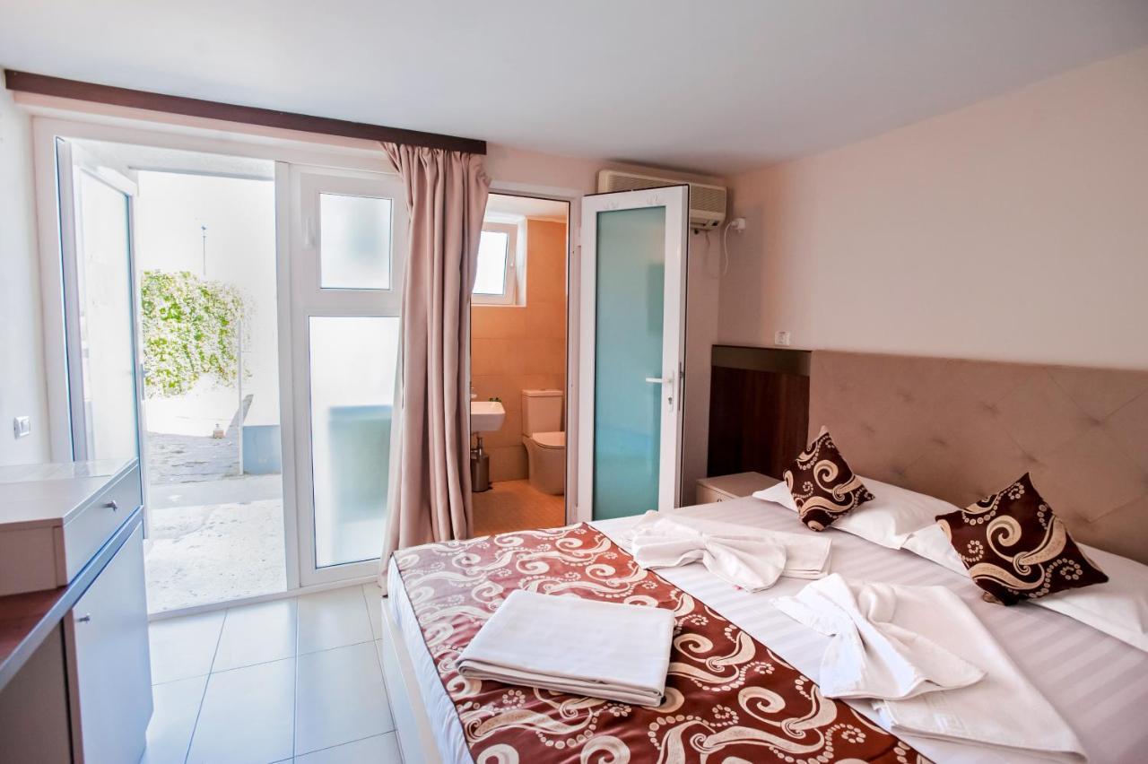 Hotel Jijo's Mamaia