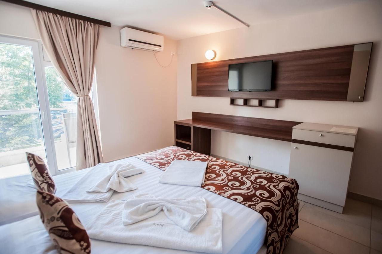 Hotel Jijo's Mamaia