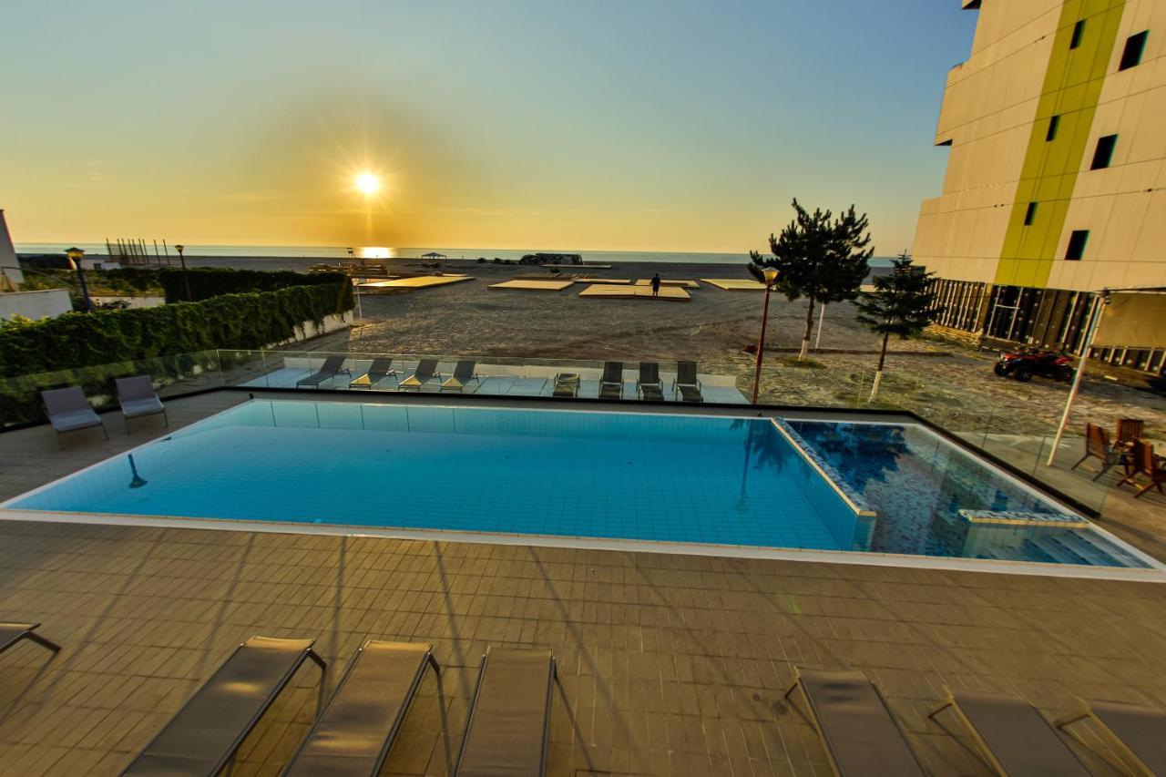 Jijo's 3* Mamaia