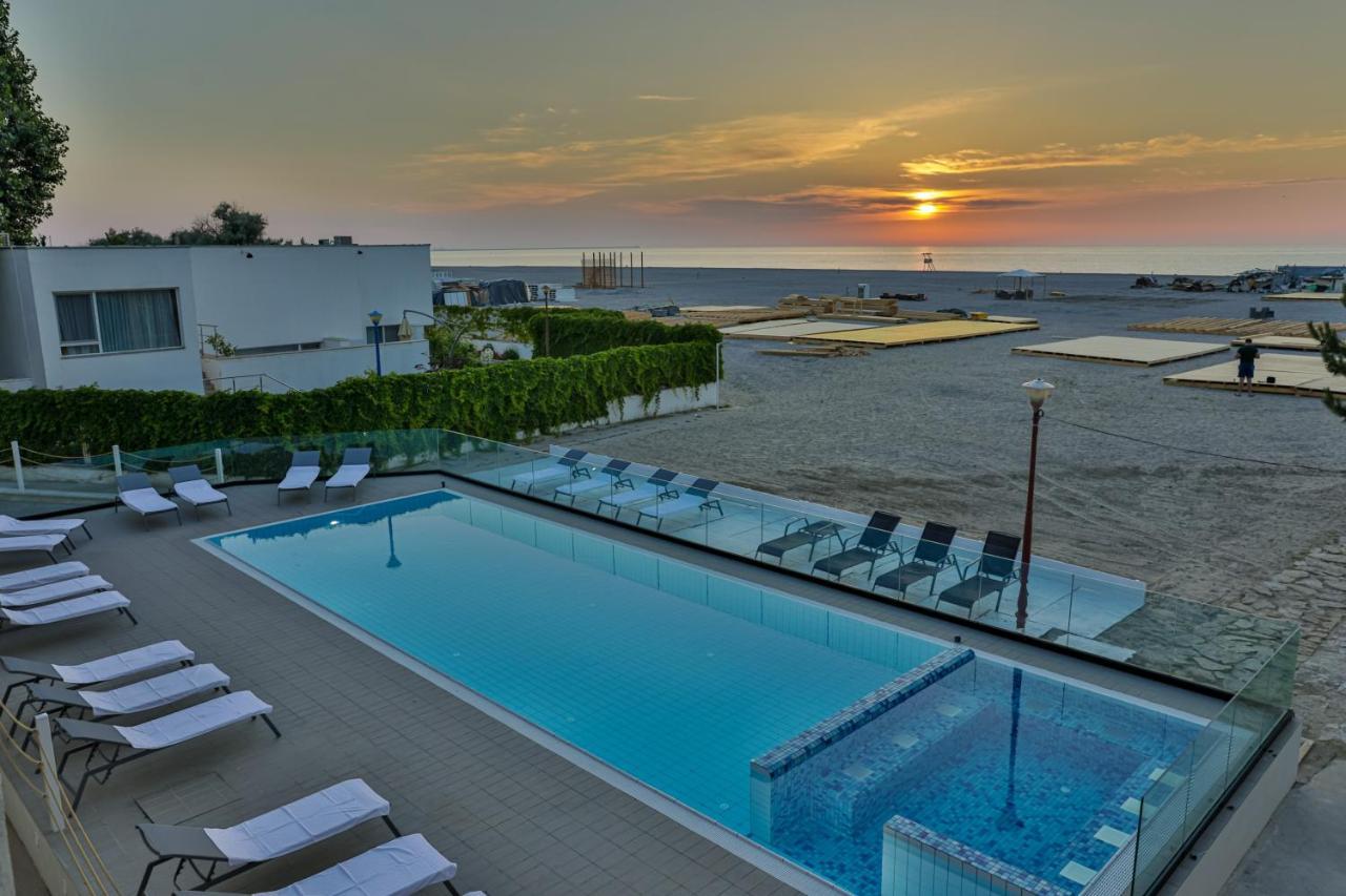Jijo's 3* Mamaia