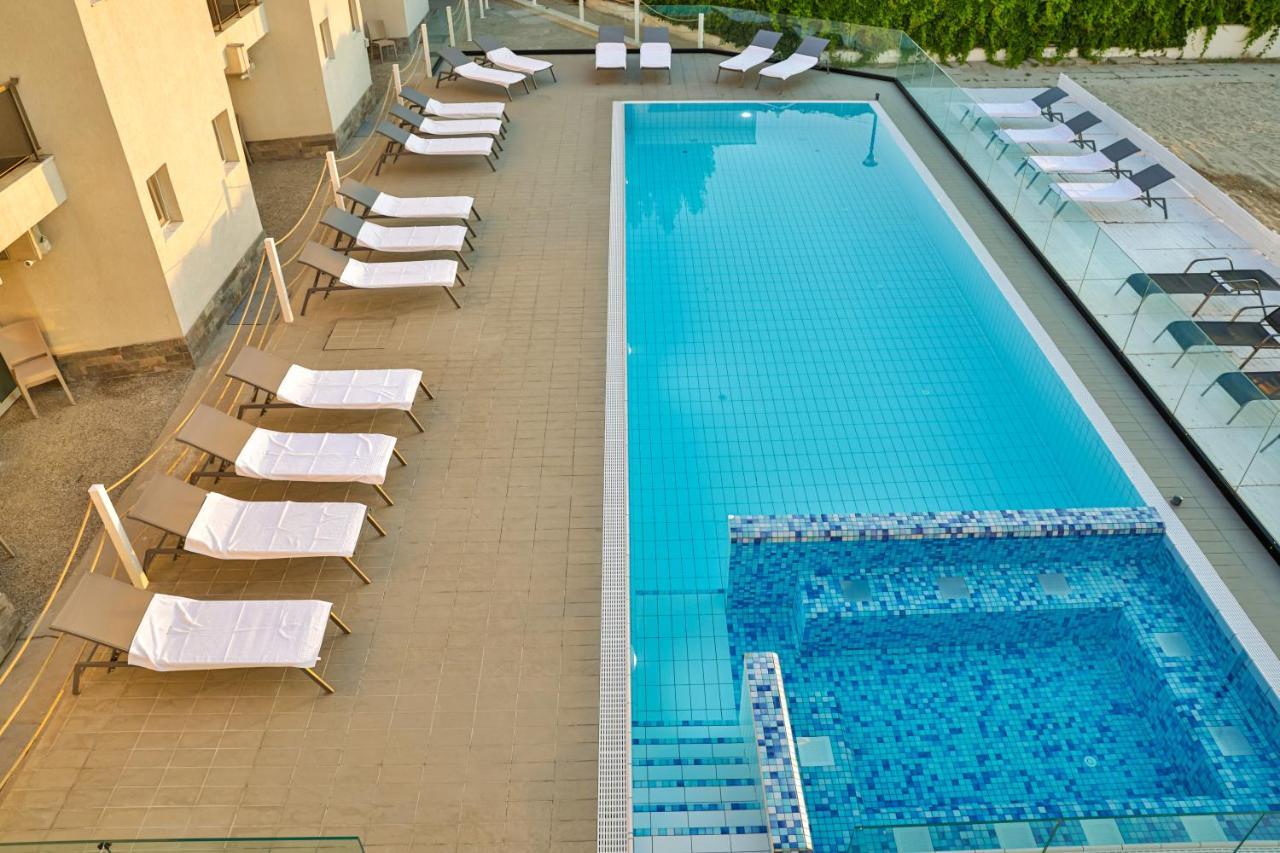 Jijo's Mamaia