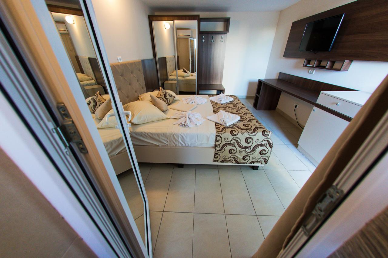 Hotel Jijo's Mamaia