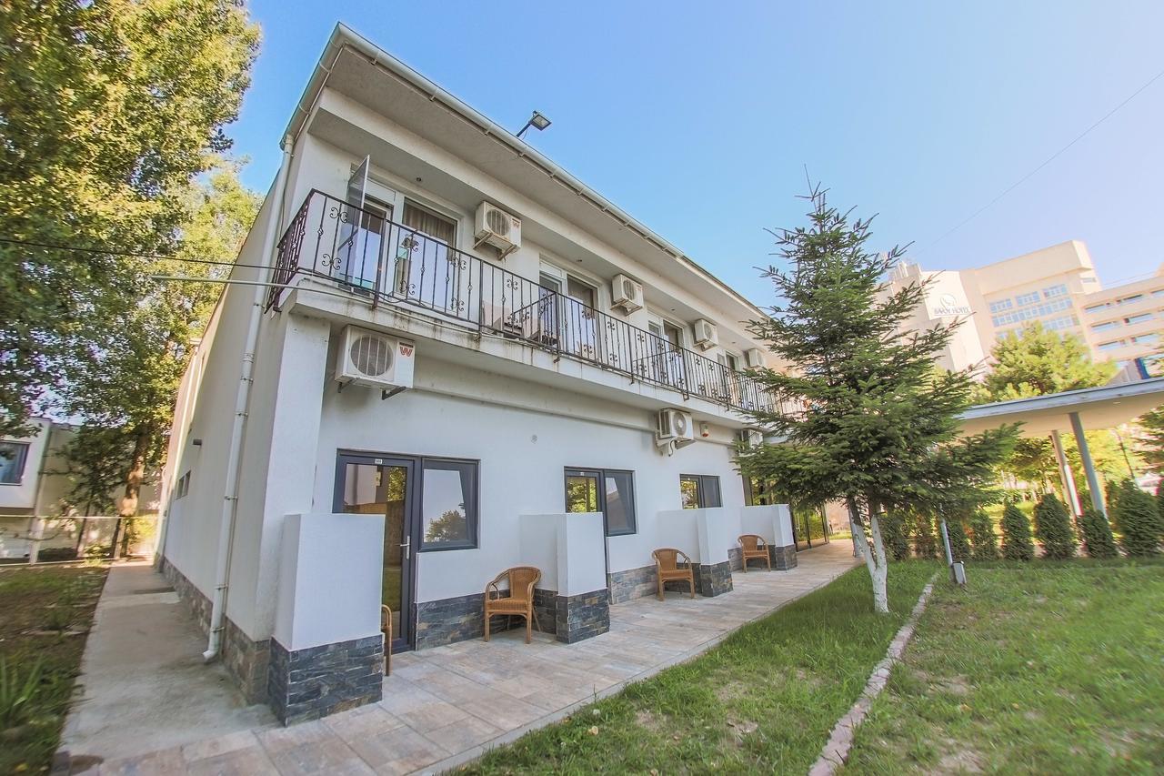 Hotel Jijo's 3*