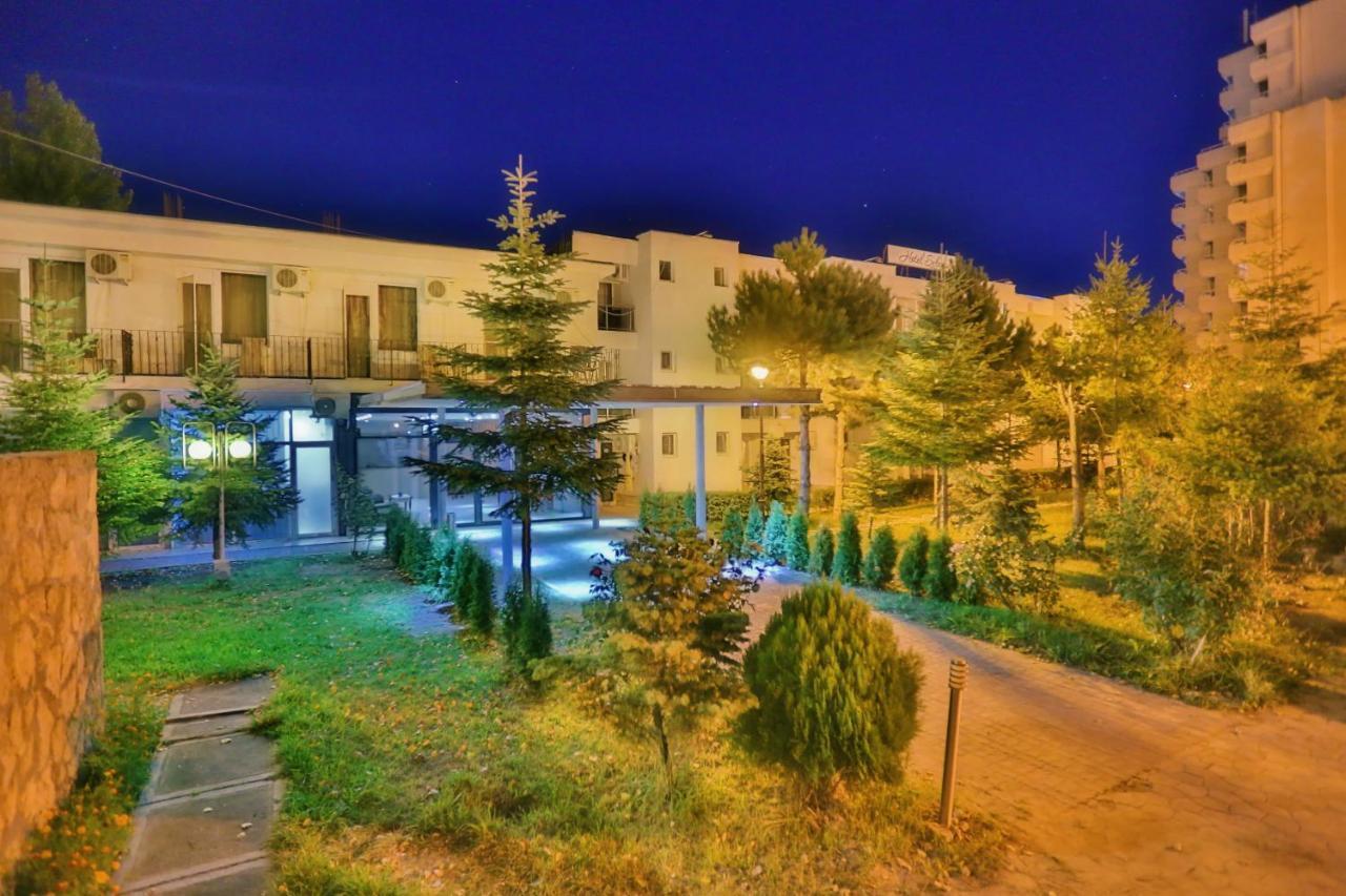 Hotel Jijo's Mamaia